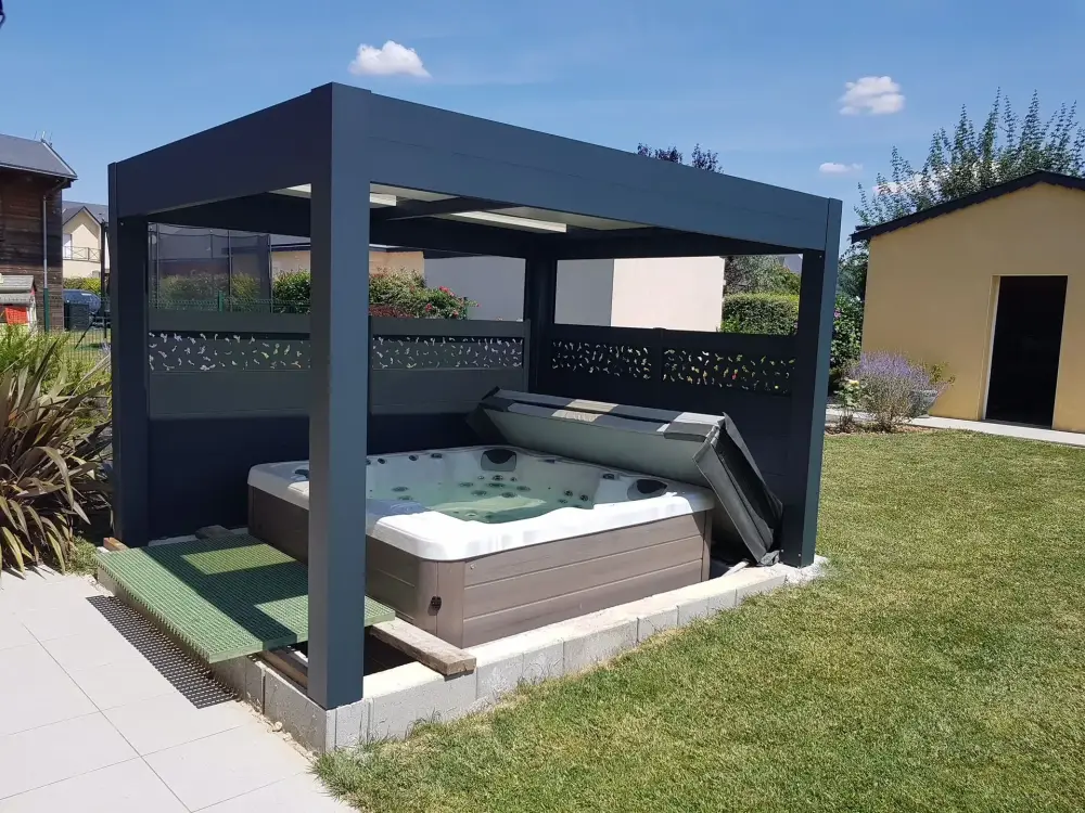 pergola jacuzzi