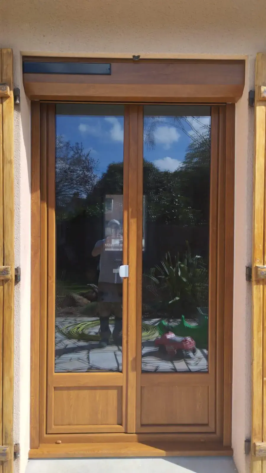 Porte-fenêtre en PVC coloris Chêne Doré