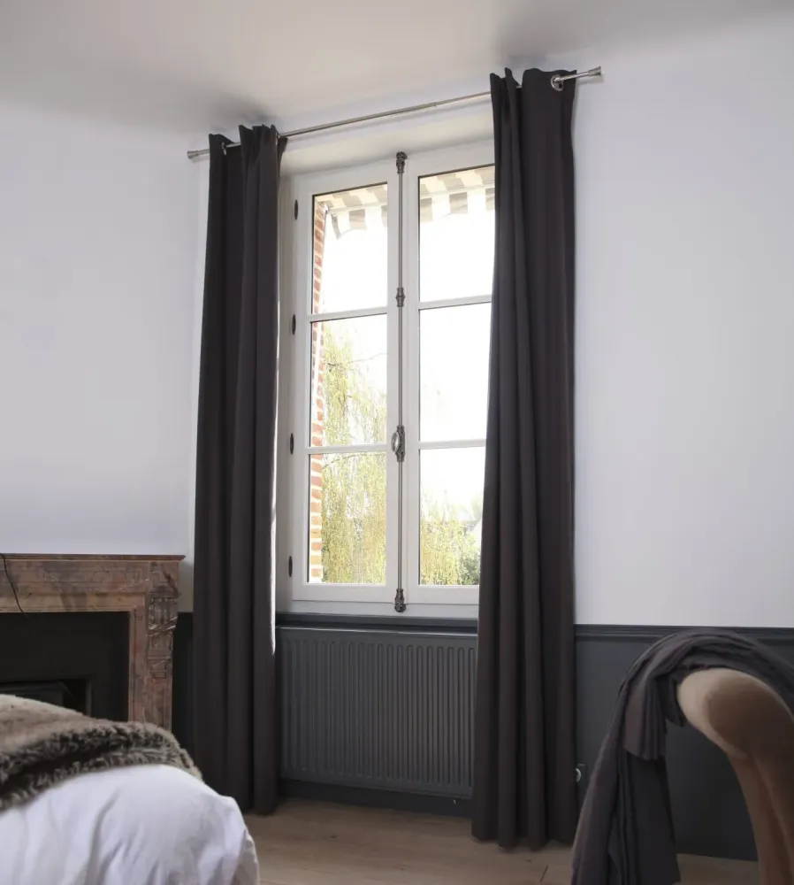 Fenetre BOIS gamme Estilou - Fermeture mouton et gueule de loup
