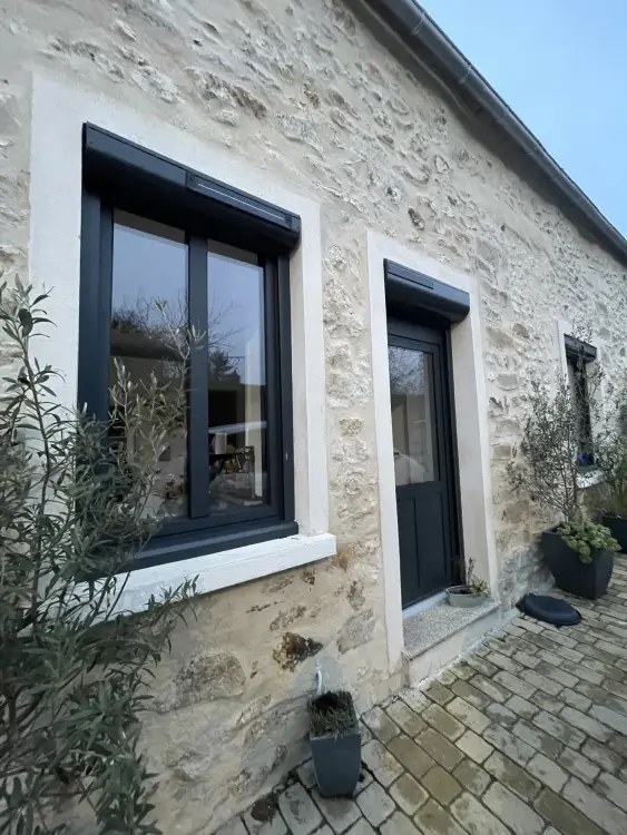 Faa menuiseries- fenêtre et volet roulant solaire 7016,