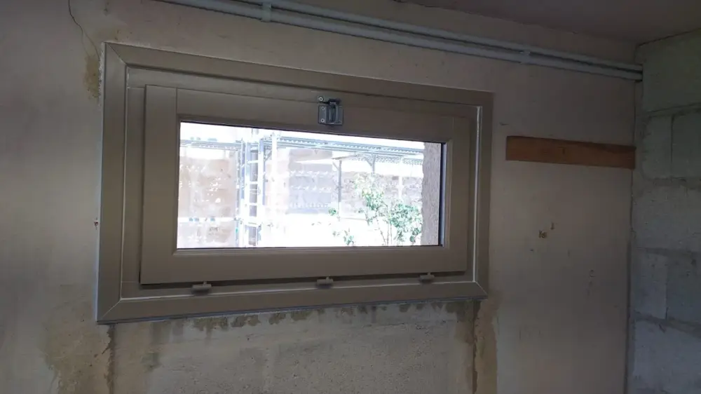 Faa menuiseries- fenêtre à soufflet bois 