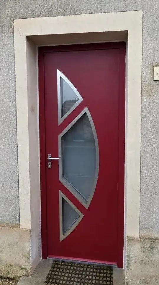porte d'entrée rouge BEGUE