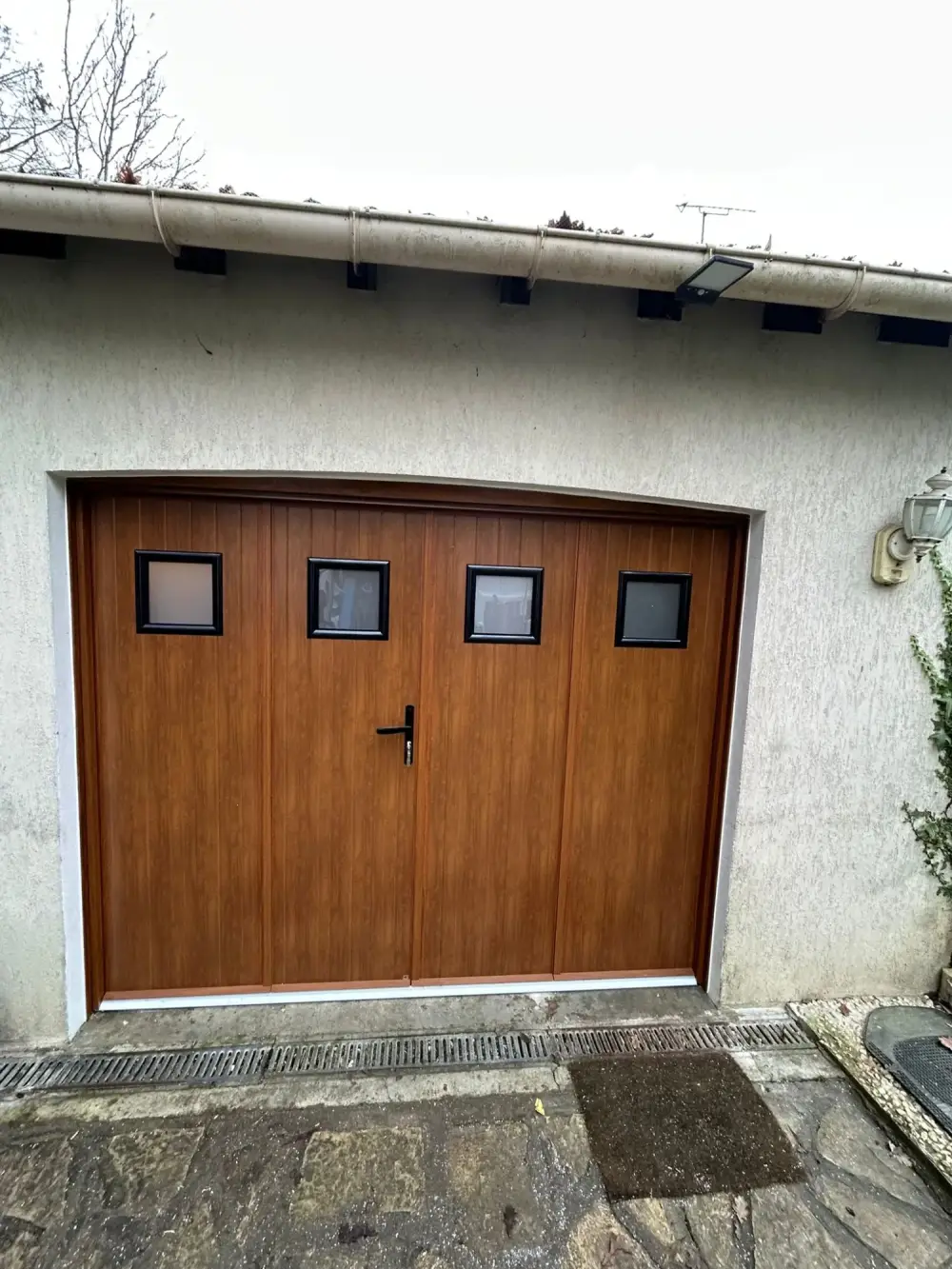 Porte de garage marron